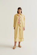 Gabardina amarillo claro