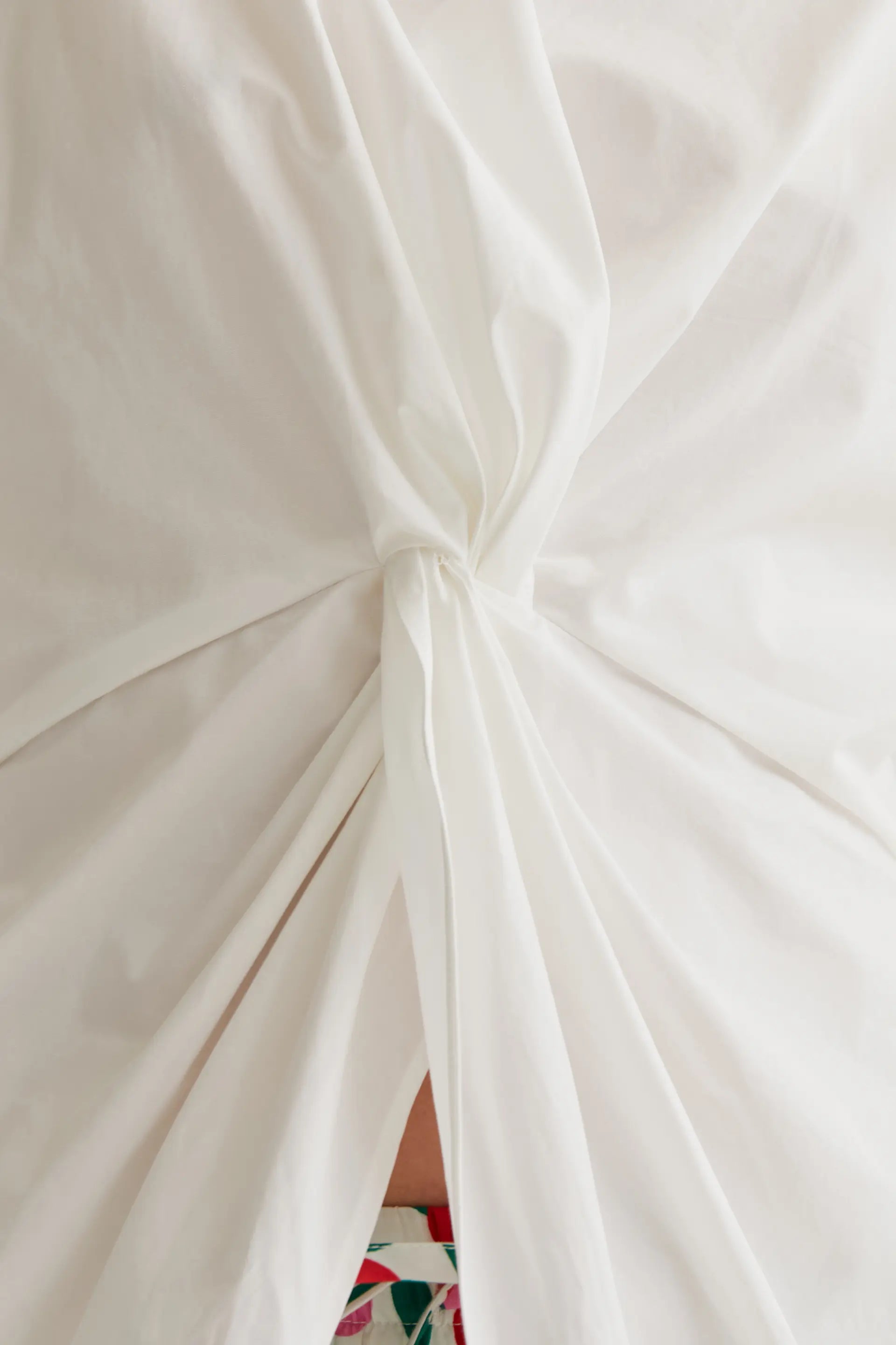 Top drapeado blanco