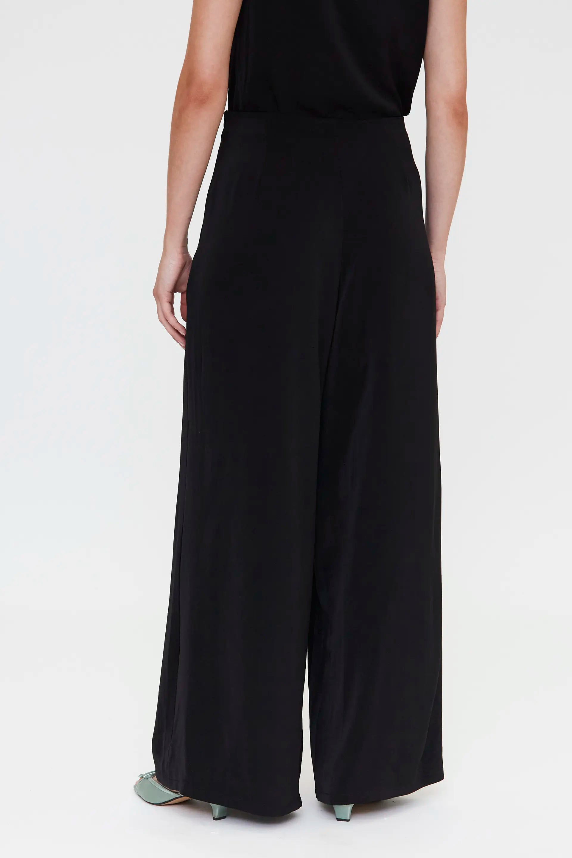 Pantalón fluído negro