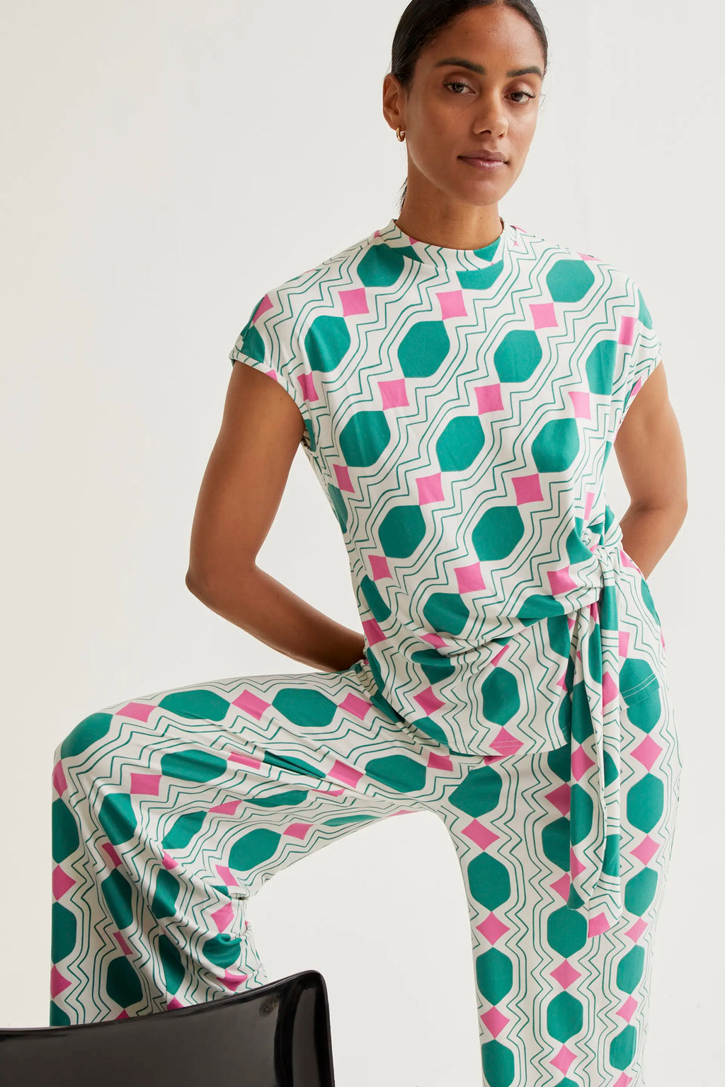 Pantalón con estampado Geometric