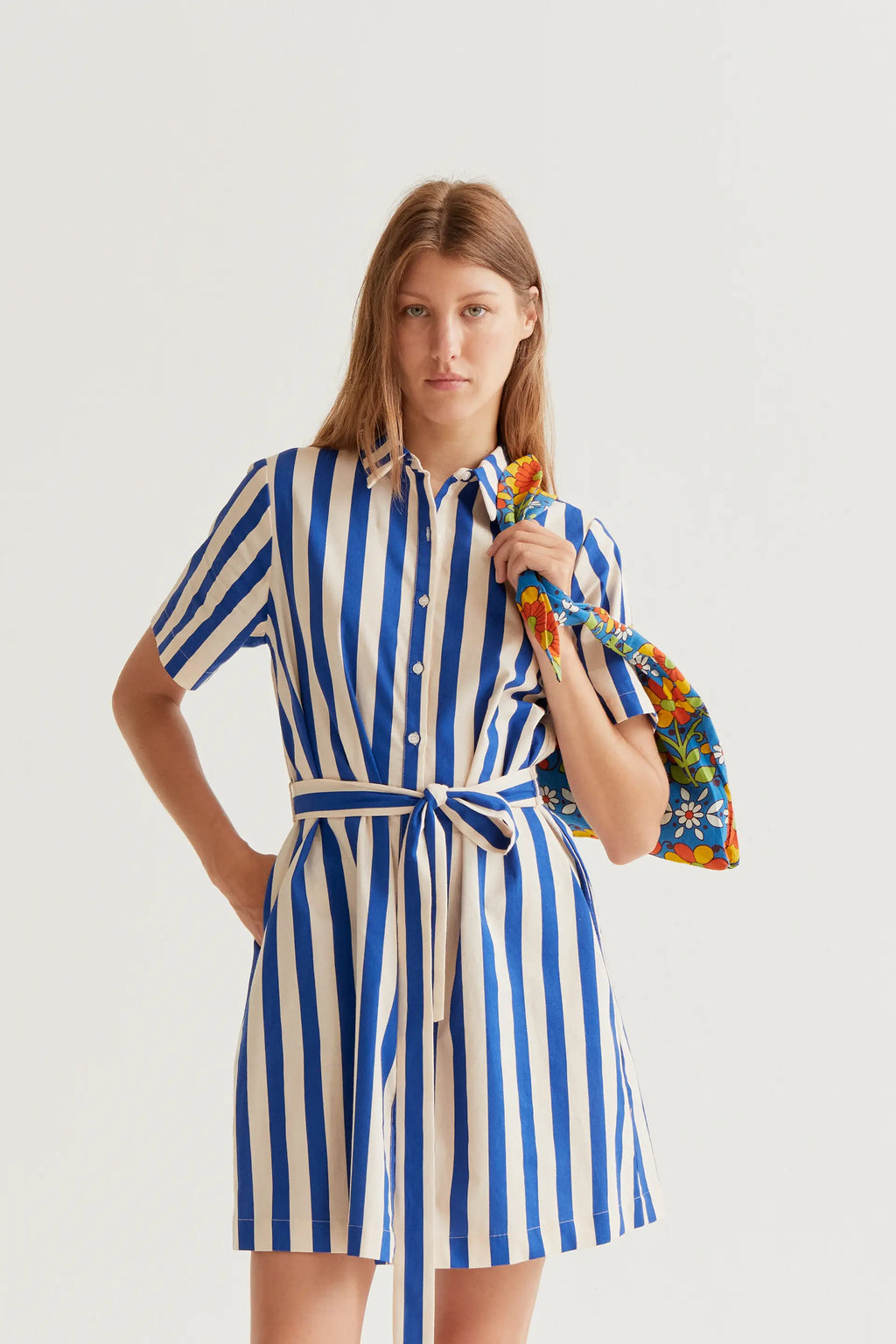 Vestido corto con estampado Bamboo Blue