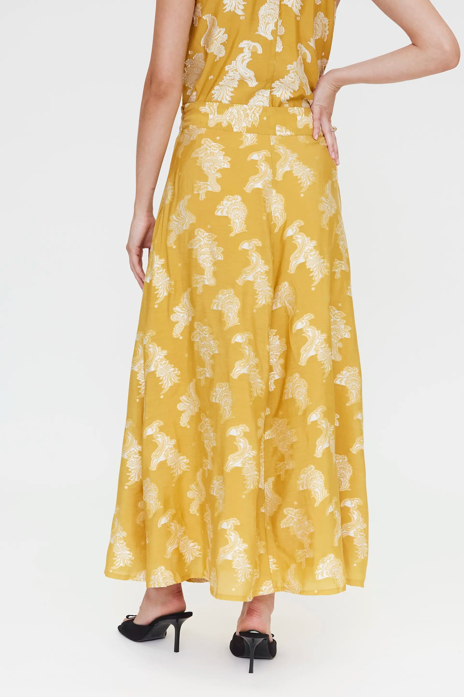 Falda larga con estampado amarillo