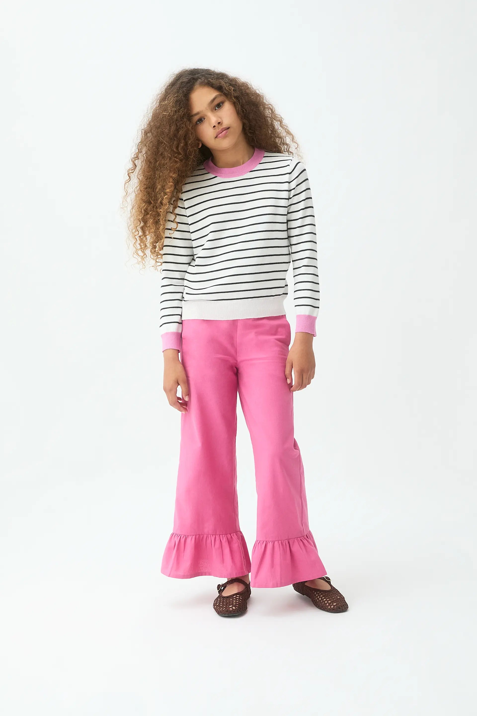 Jersey de niña con cuello rosado