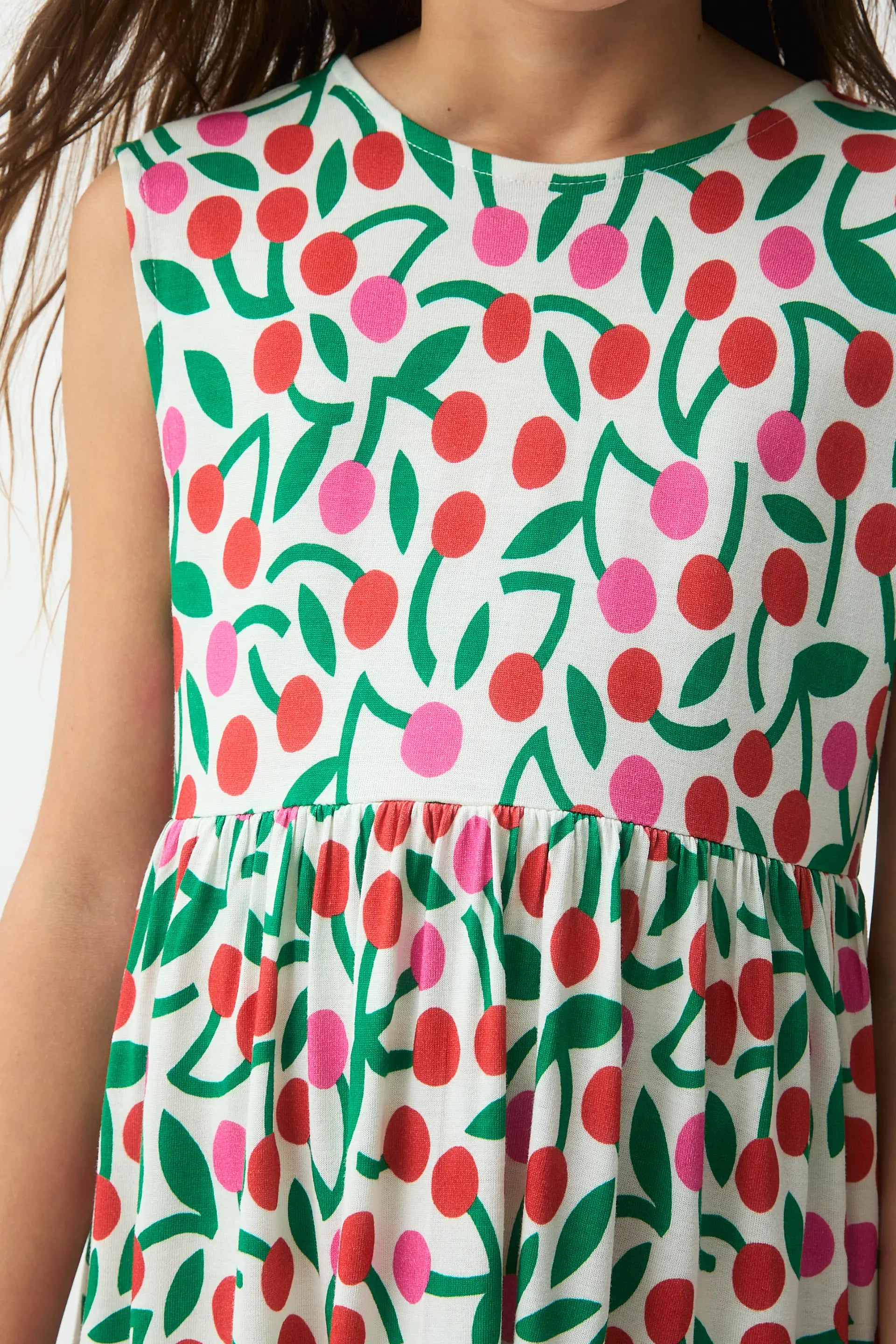 Vestido corto de ni?a con estampado Guinda