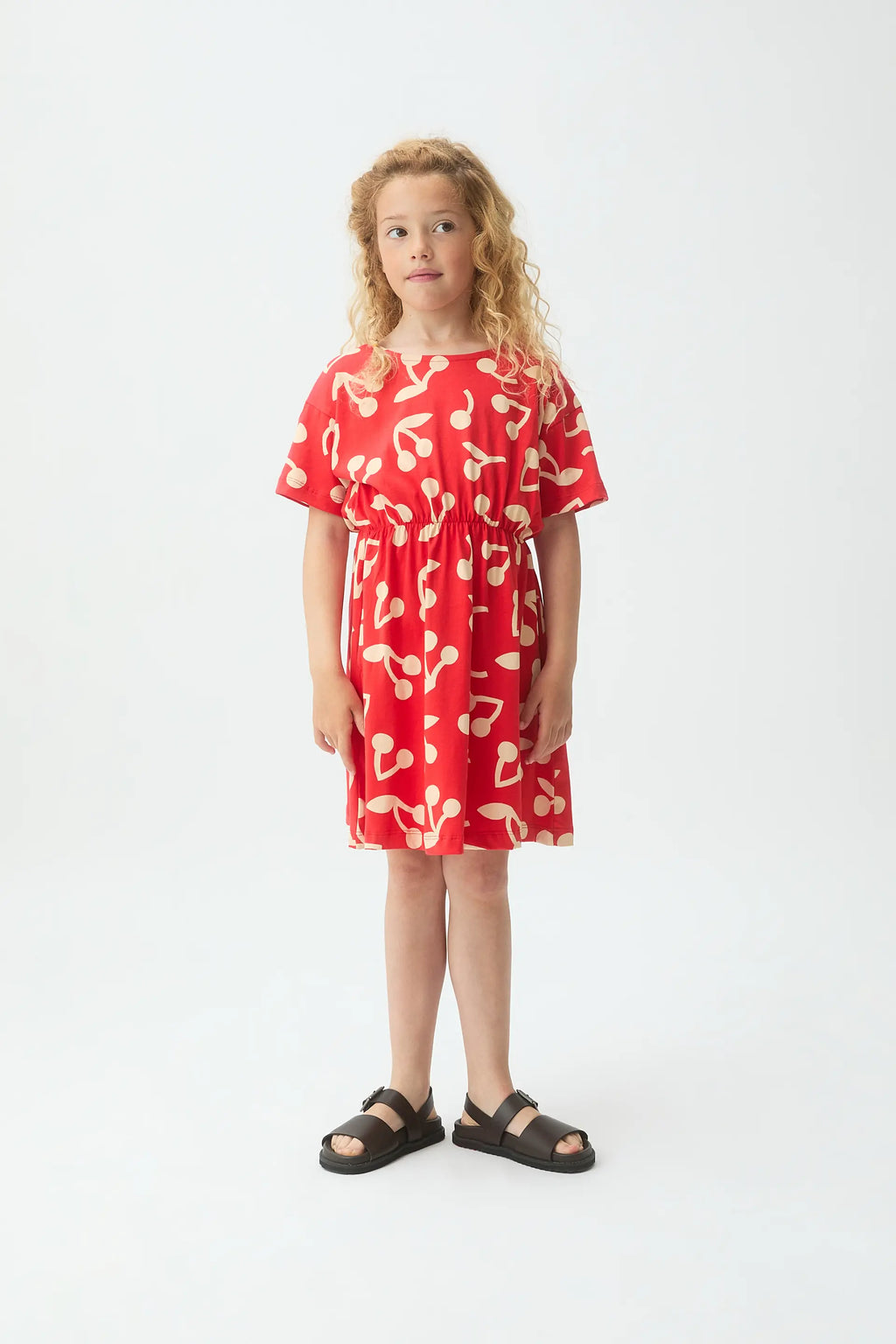 Vestido corto de ni?a con estampado de Guinda
