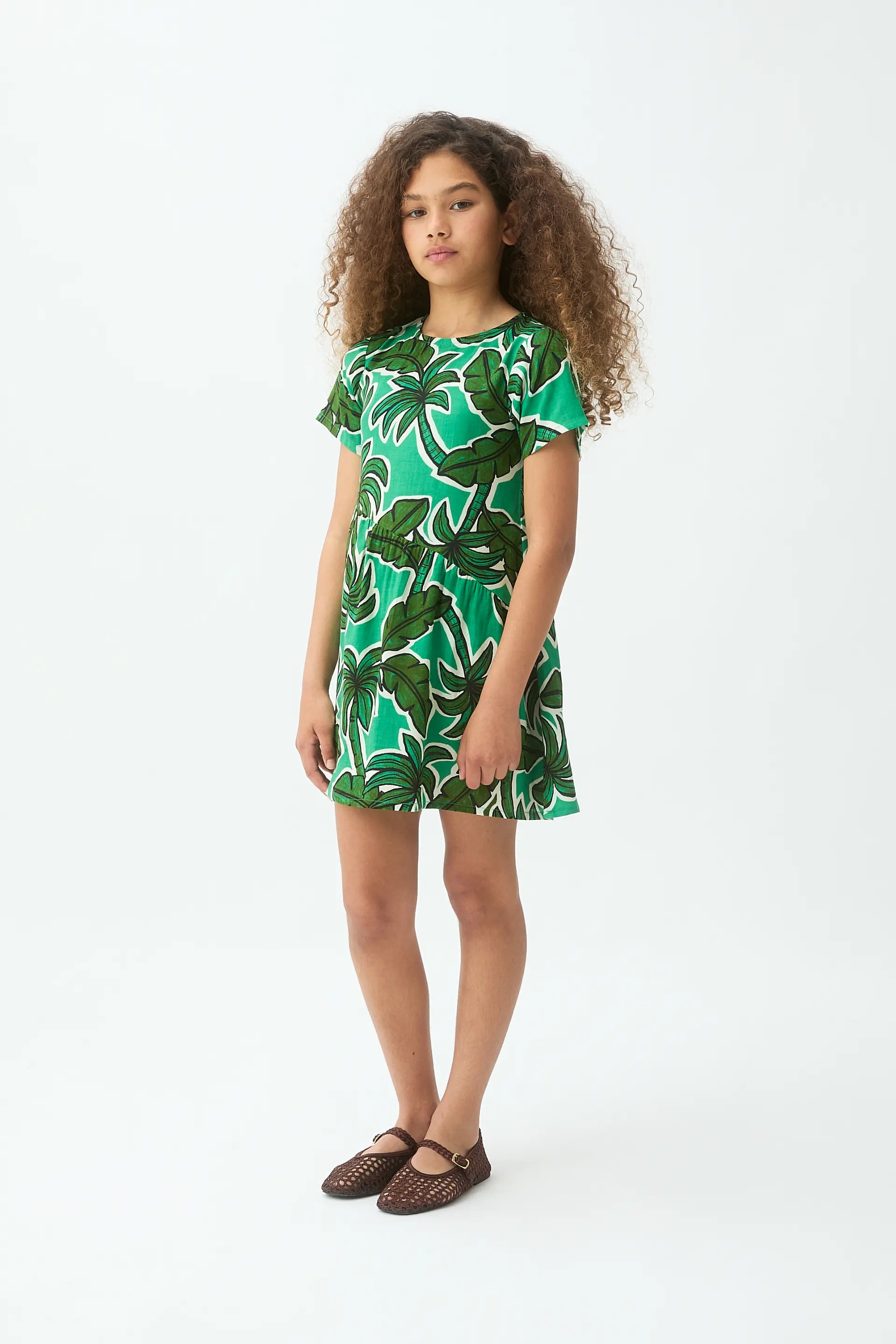 Vestido corto de ni?a con estampado Palm Tree