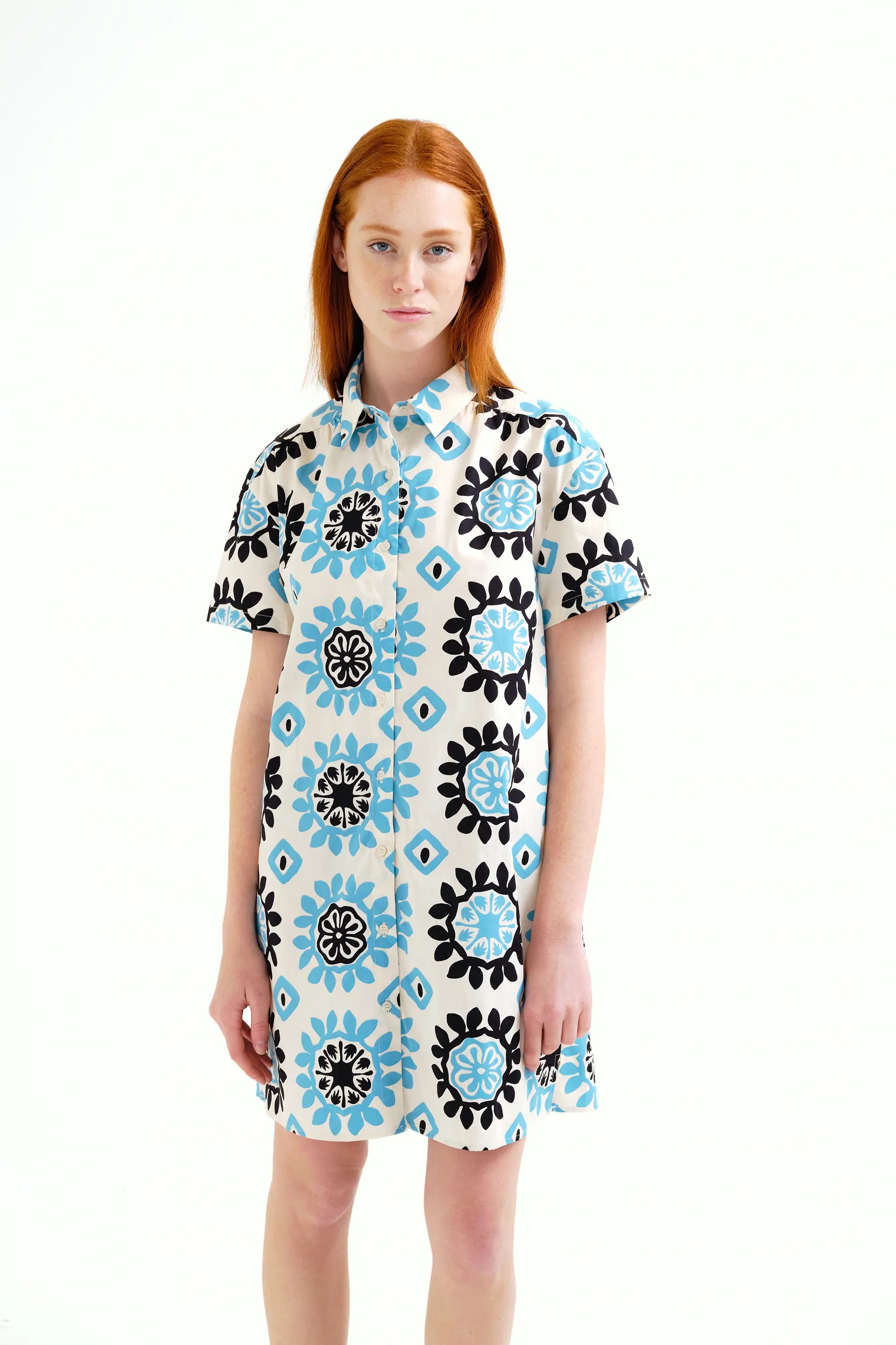 Vestido corto con estampado Waterfall