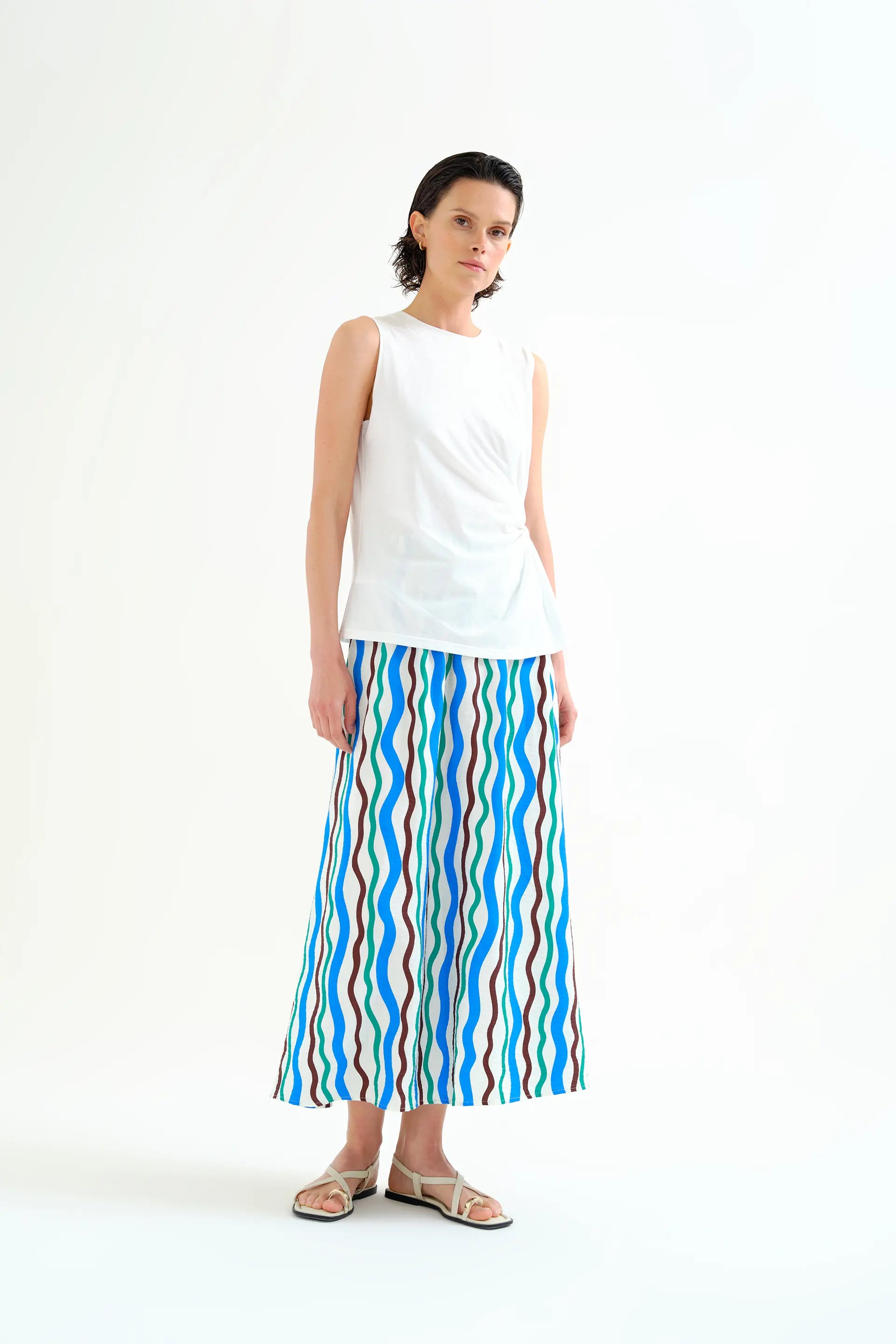 Camisa blanca 100% algod¨®n con detalle drapeado