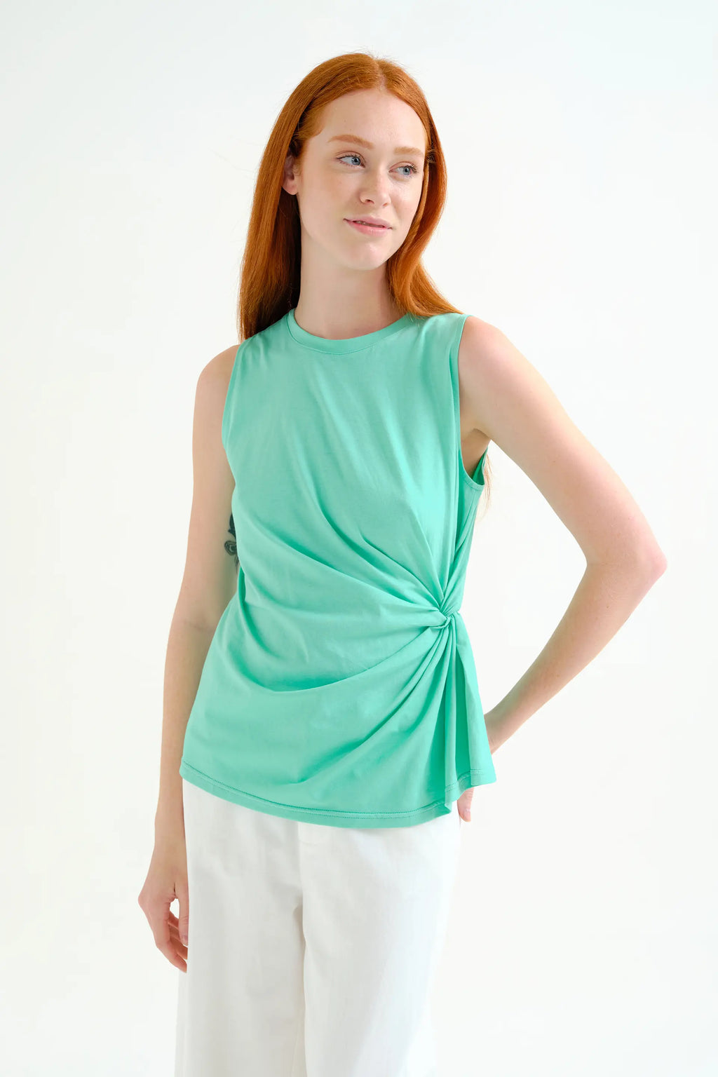 Camisa verde 100% algod¨®n con detalle drapeado