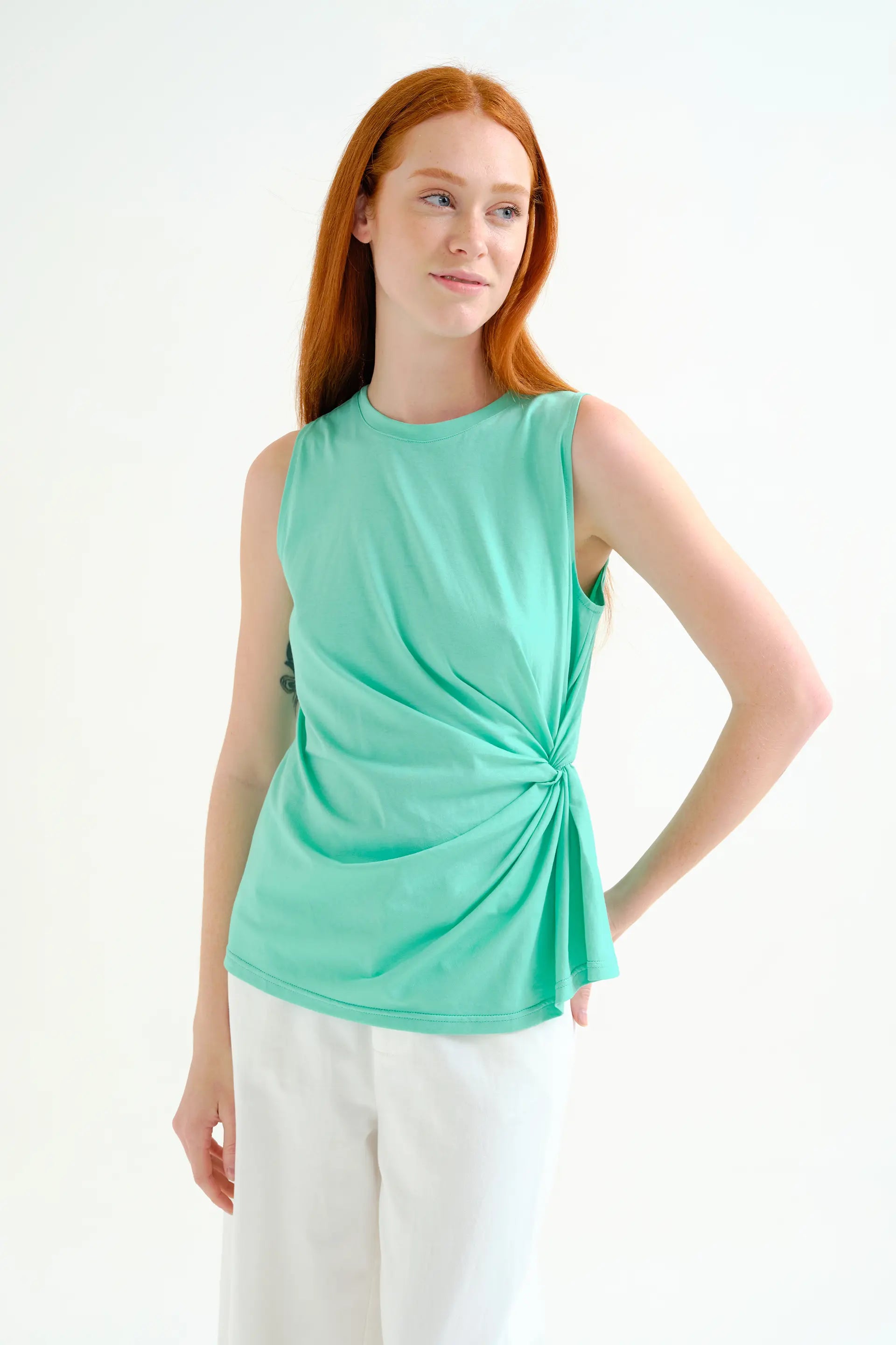 Camisa verde 100% algod¨®n con detalle drapeado