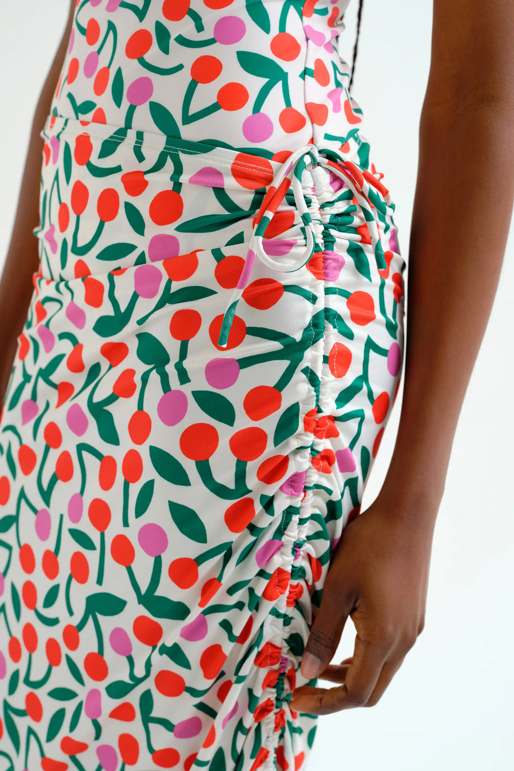 Falda midi con estampado Guinda estilo pareo