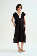 Kaftan largo negro con escote blanco