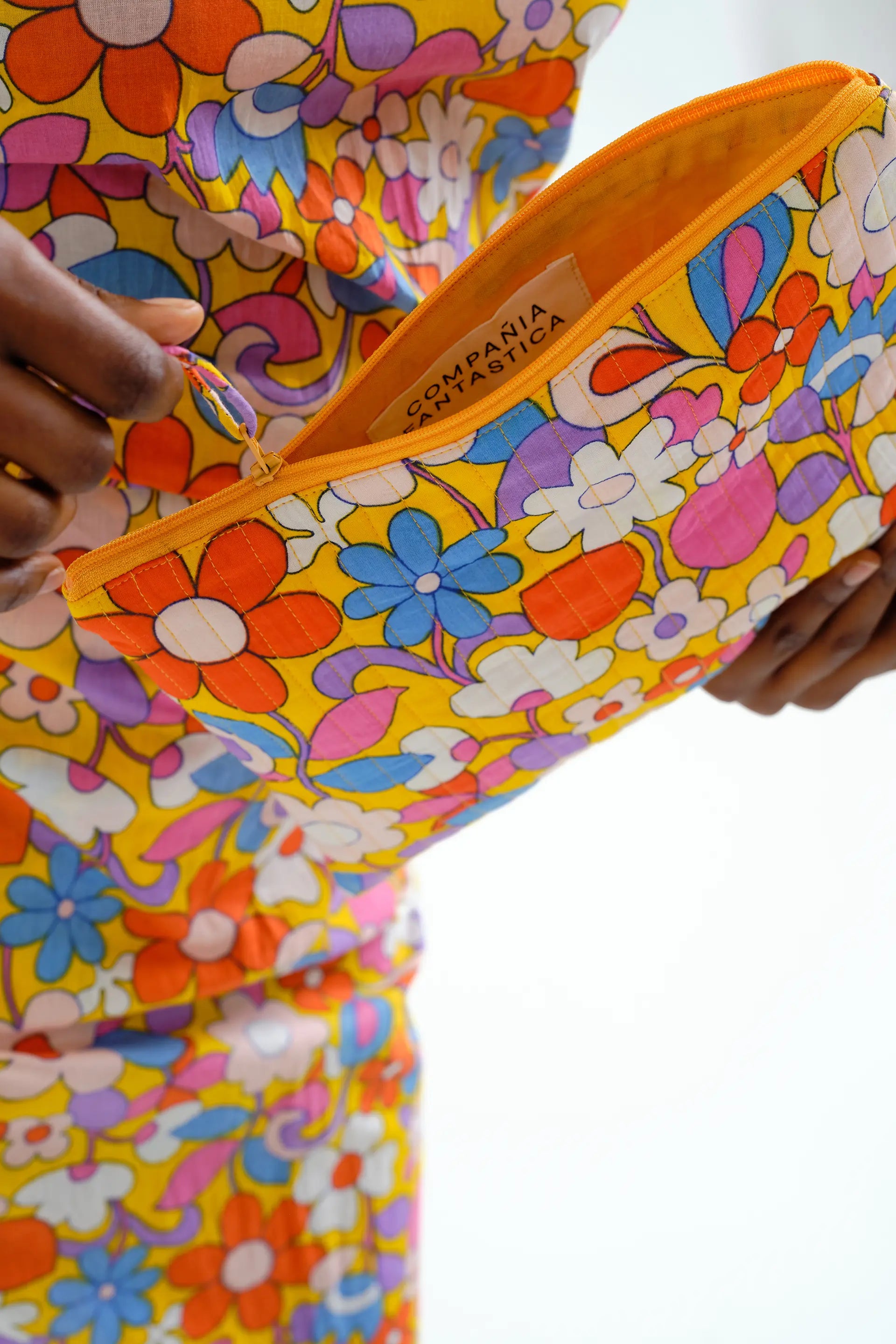 Bolso con estampado Bloom