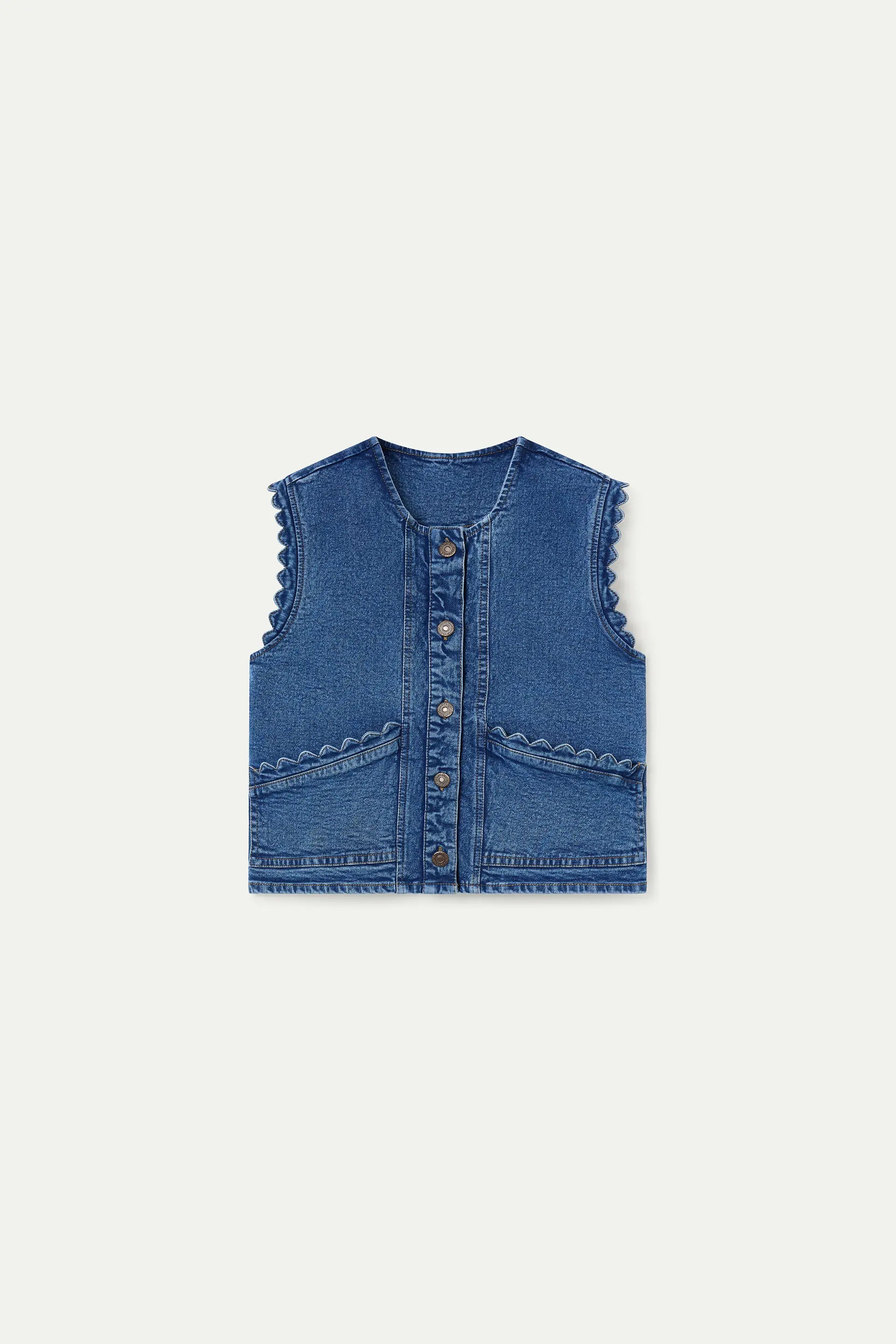 Chaleco vaquero azul con detalle de ondas