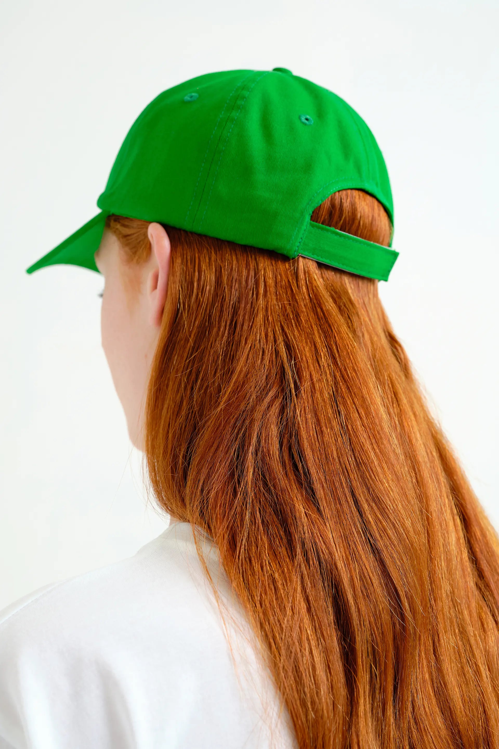 Gorra verde  con bordado de palmera