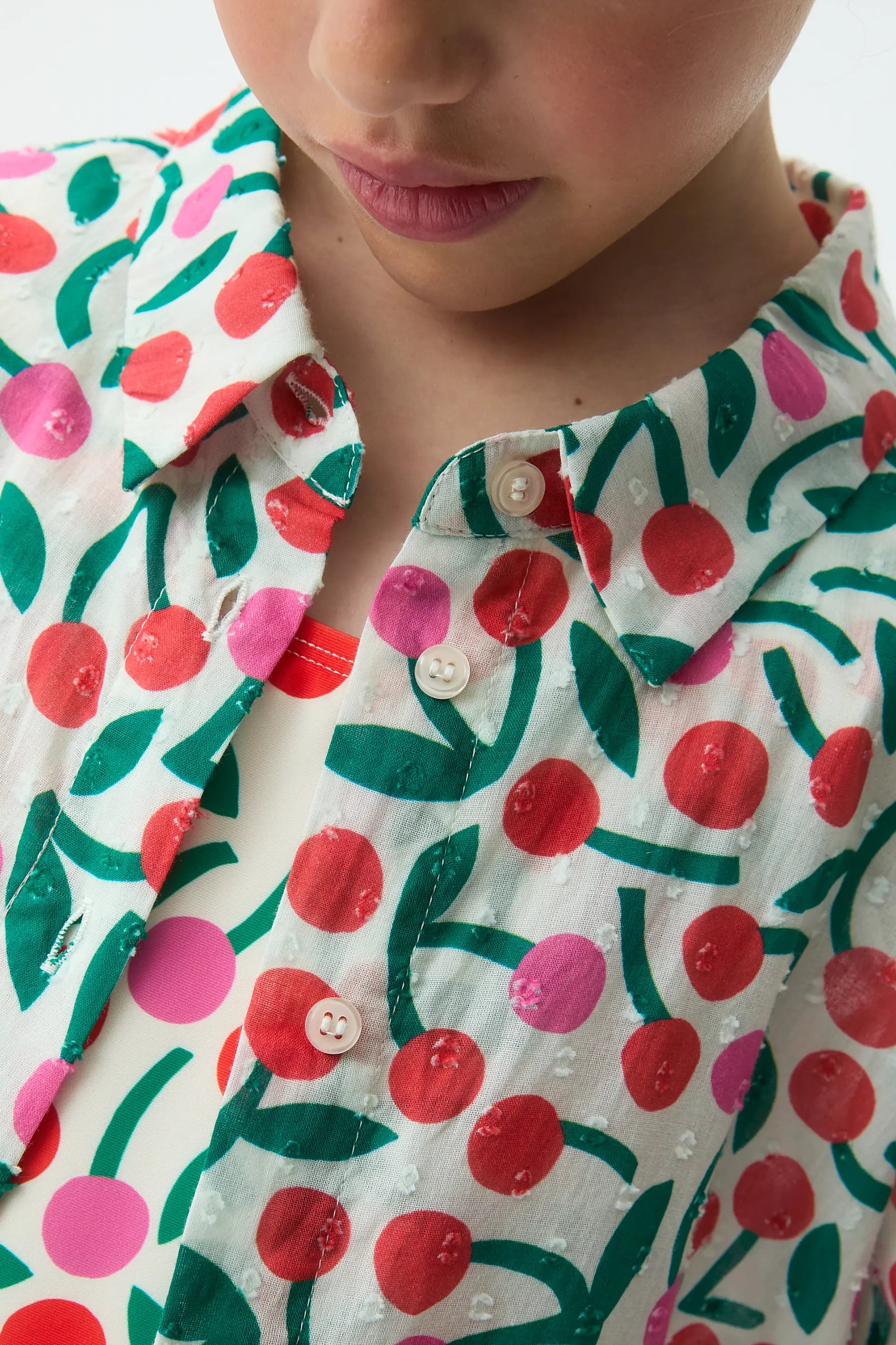 Camisa de ni?a con estampado Guinda