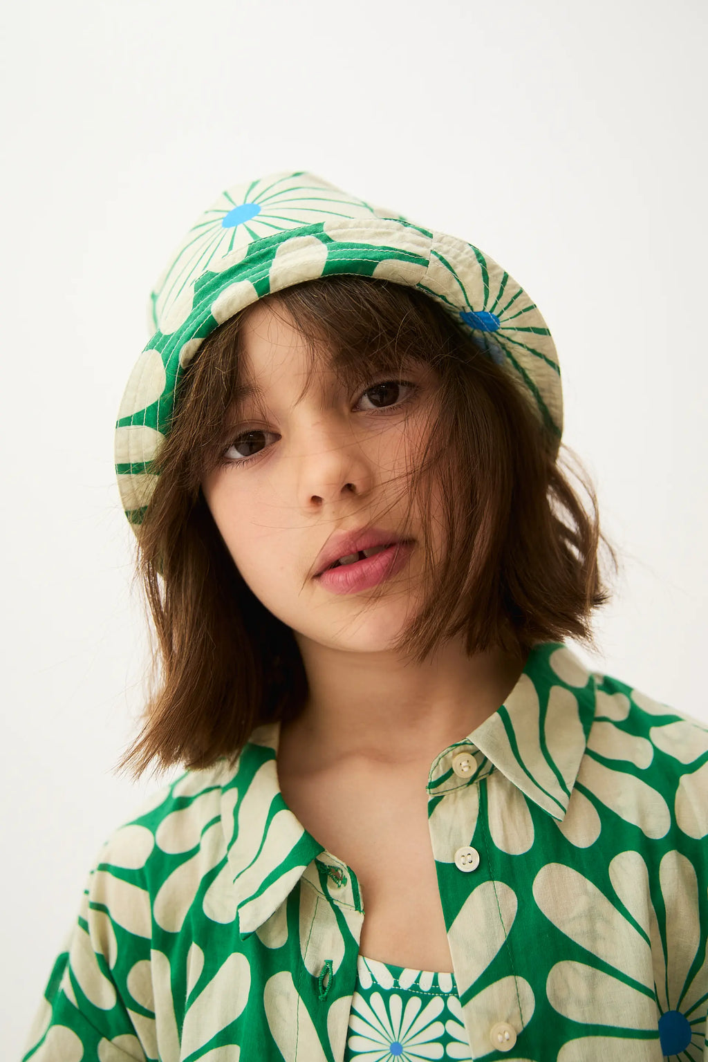 Gorro de ni?a con estampado Olive Flower Green